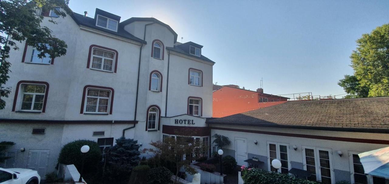 Hotel Jerabek Prague Ngoại thất bức ảnh
